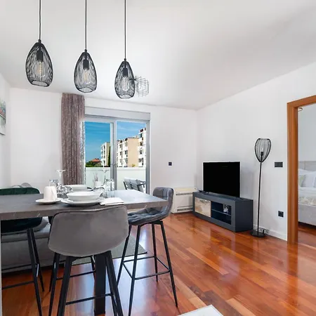 Apartament No 15