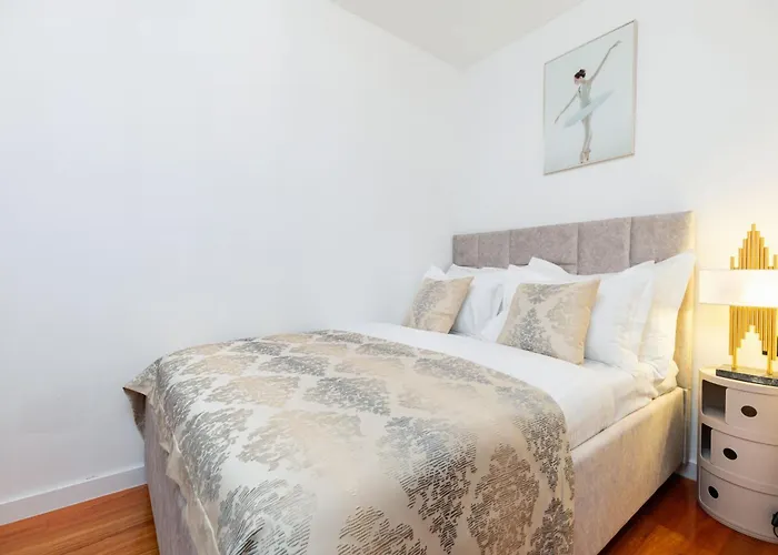 No 15 Apartament *