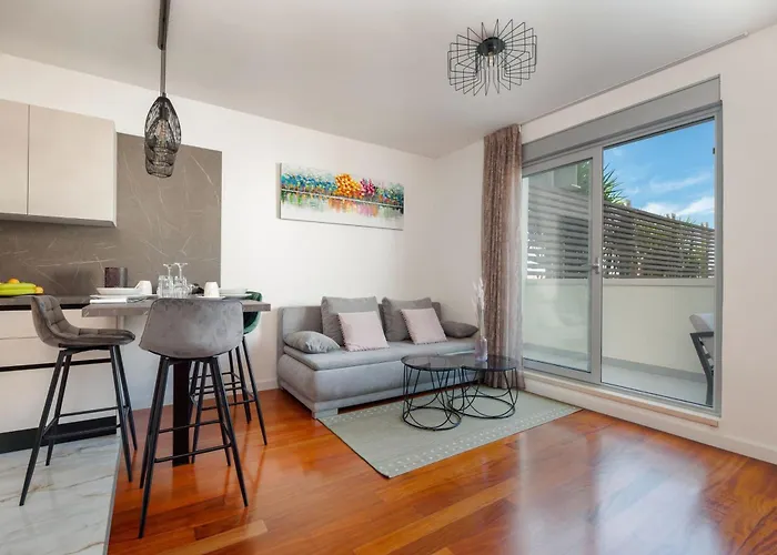 Apartament No 15