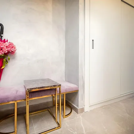 No 15 Apartment *