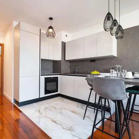 Apartment No 15 *